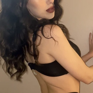 G 🍒🕷