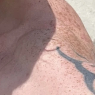Big shoulders