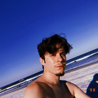 Guy ✨