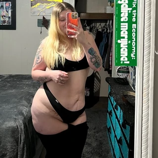 Haley Lōvé
