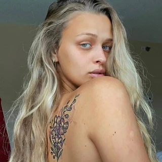 hannah 🖤