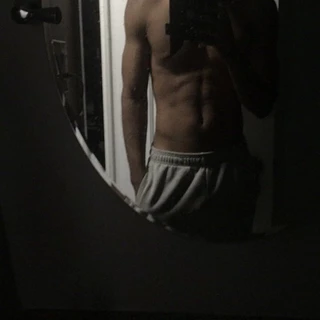 😈