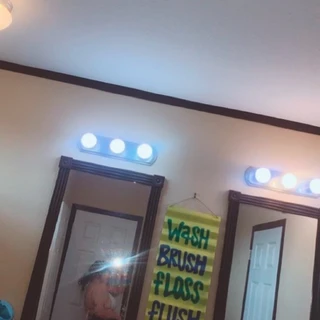 <3