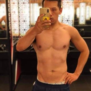 徐英雄(健身肌肉單親爸)