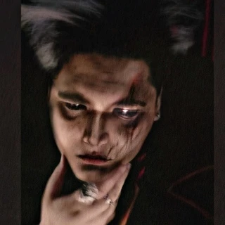 hero×