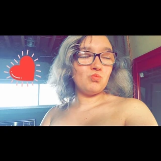 Hannah Huxx