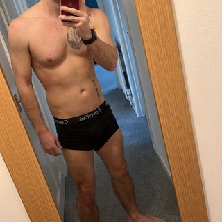 KJ 🍑🍾👟🍆