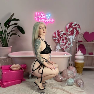 H♡LL