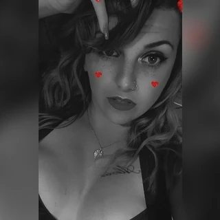 Holly_Maree