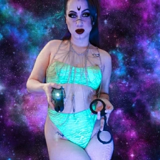 HollyGraphix Goddess Giantess Keyholder