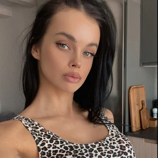 🎀 Megan West 🎀