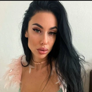 Alina 💕