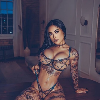 HONEY 🍯🐝 @iamhienhoneybee on IG