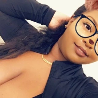 Nina The Vixxen🦋