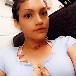 𝑁𝑎𝑢𝑔𝑔ℎ𝑡𝑦𝑦 𝑁𝑎𝑜𝑚𝑖𝑖 𝑀𝑎𝑔𝑖𝑐𝑠 𝑊𝑜𝑟𝑙𝑑