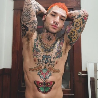 Muscle twink