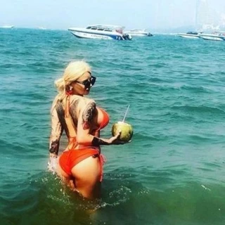 Aysha Rouge