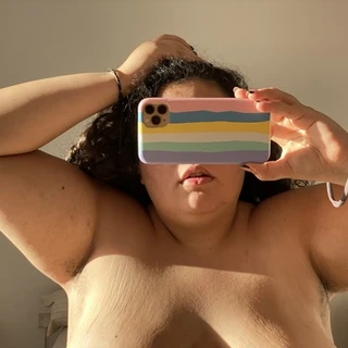 Queenie 🦋FREE!