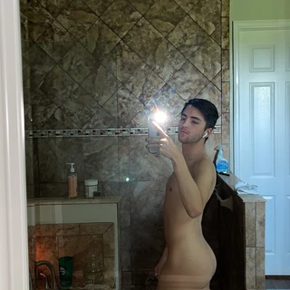Slüt Dylan out