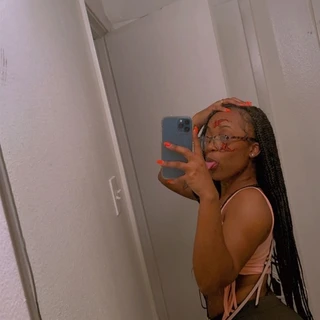 Niaaa💋