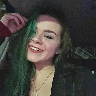 Jade Plays