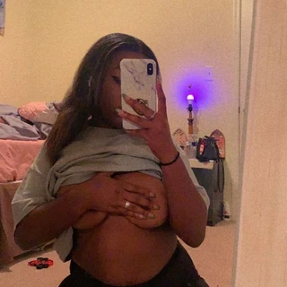 TheCurvyEbony ❤️