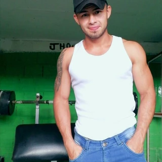 John González