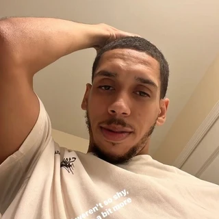 J Mo 🍝