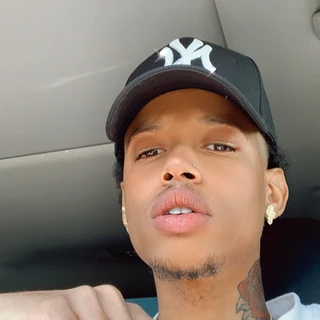 pinky nigga 🥵🎀