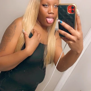 JuicyyBitchh
