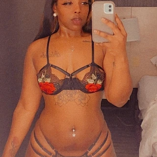 Miss Peach 🍑🤪