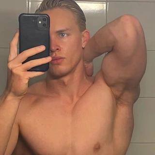 Julian 🤠