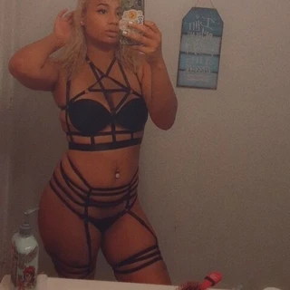Cece😈