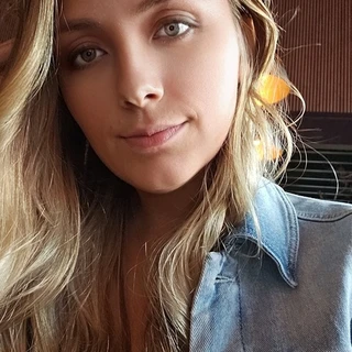 🦋 Kayleigh 🦋