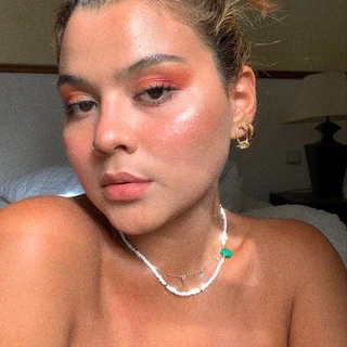 🧚🏼‍♀️👑