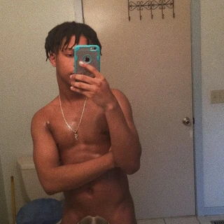 😈