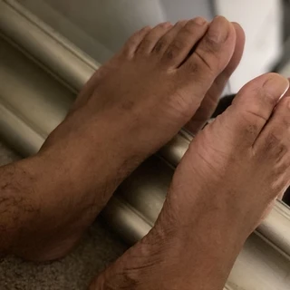 King 👑 V Feet