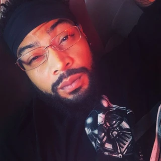 KᎥnͥg_zͣeͫal♦️