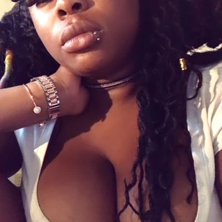 🍭Thickness, Thighs & Everything Spice💦
