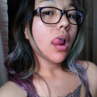 =^-^=