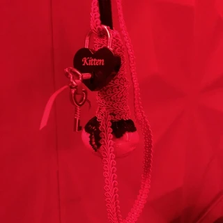 Red Room =^..^=