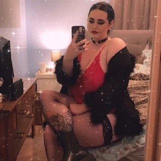 Kitty - CURVY NUDE PRINCESS 👑