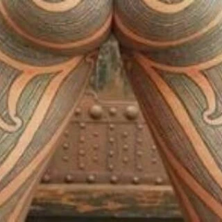 Islander with big big feet