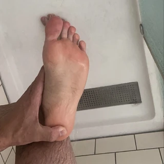 KYLE 🦶🏼