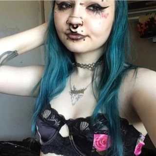 Jeanette Kitti (=^•^=)