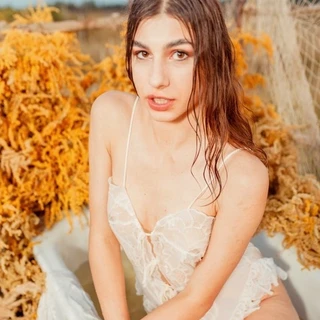 Jenny Burn 🔥