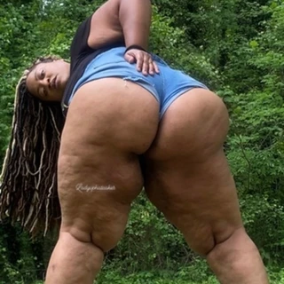 LADYVPHATCAKES