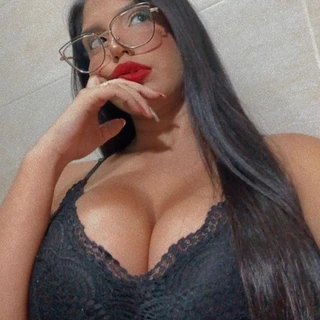 Lady honey 🖤