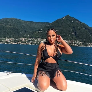 Latiesha Jones (FREE)