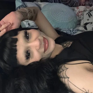 ENVY 🕷️🖤